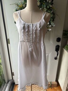 Vintage Y2K 100% Cotton Women’s White Ruffled Cotton Chemise Nightdress